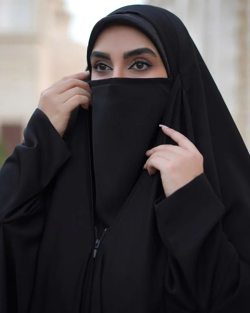 Zunish Hijabs – Irani Chadar with Sleeves & Zipper